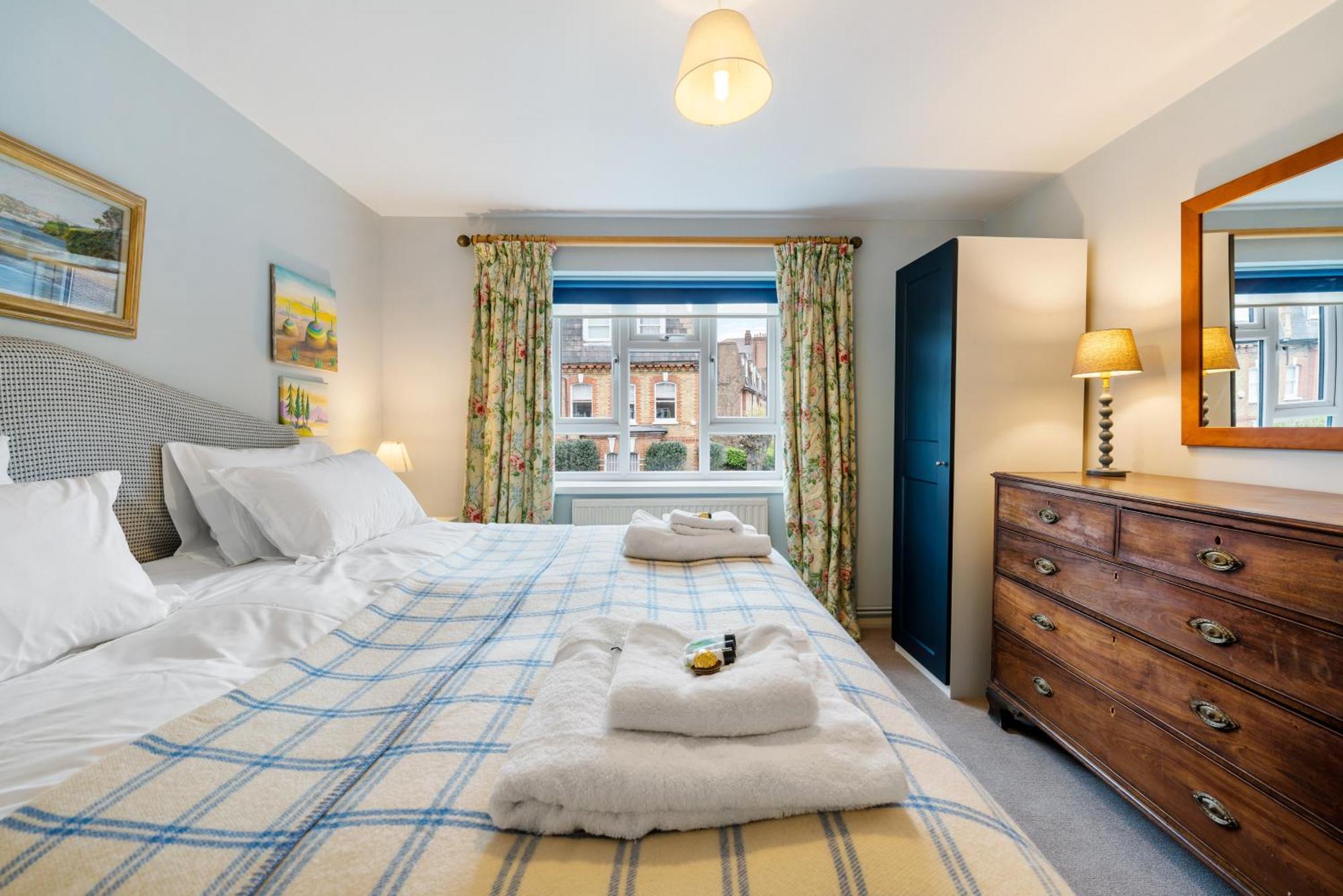 런던 Bright & Cosy Gem ~ Battersea Park View ~ King Bed 아파트 외부 사진