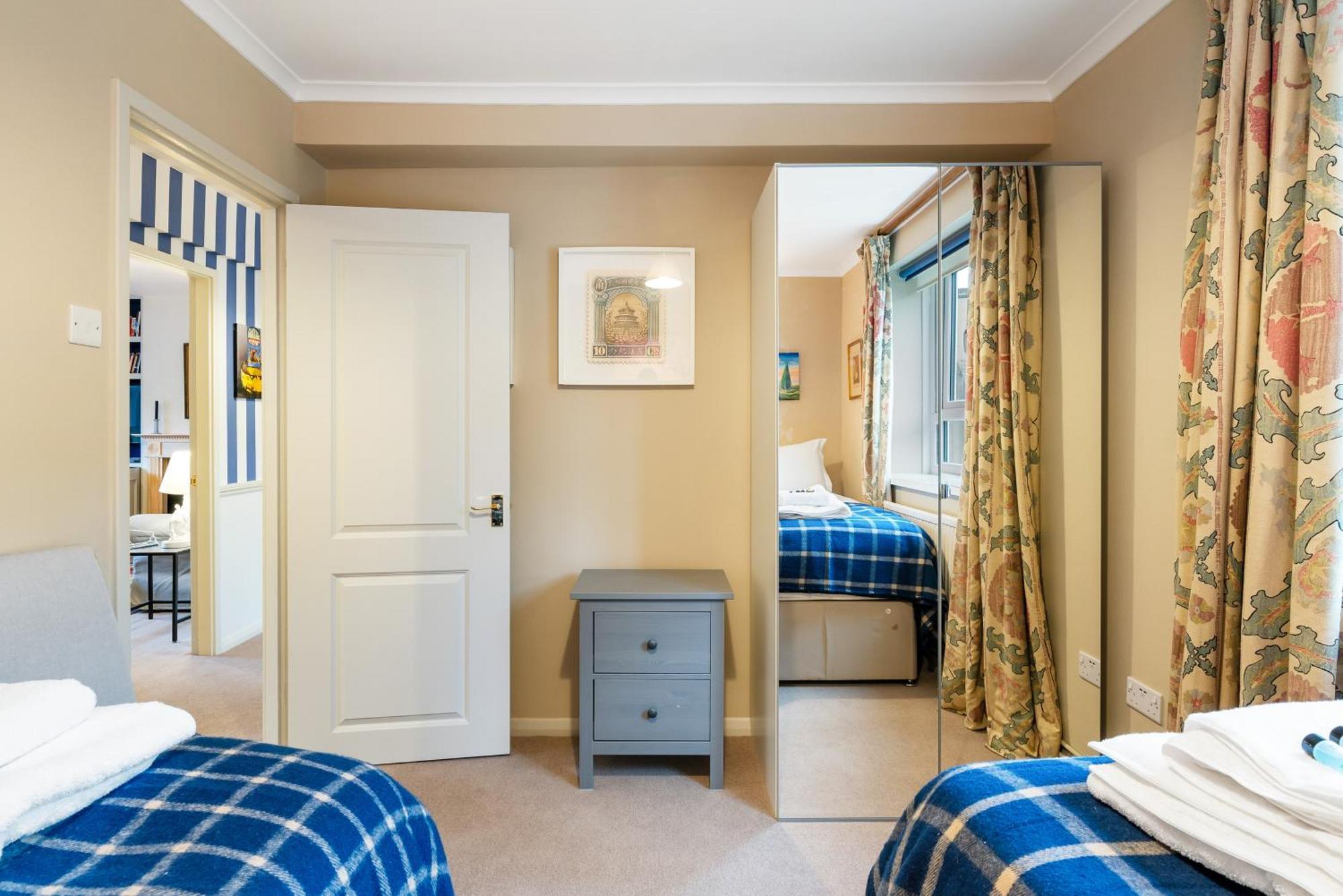 런던 Bright & Cosy Gem ~ Battersea Park View ~ King Bed 아파트 외부 사진
